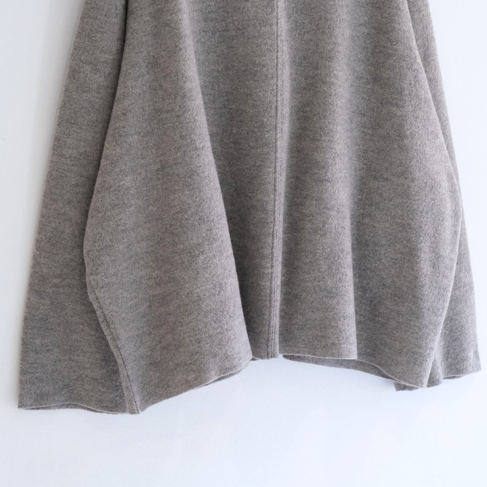 【残り1点】CARDIGAN JACKET  ‐Hard Twist Crepe Knit‐（Greige）