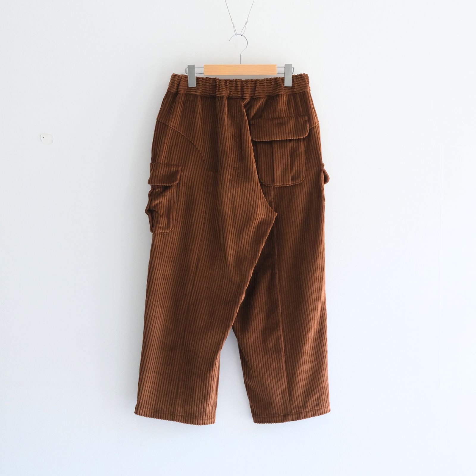 【残り1点】WIDE-WALE CORDUROY CARGO PANTS（BROWN）