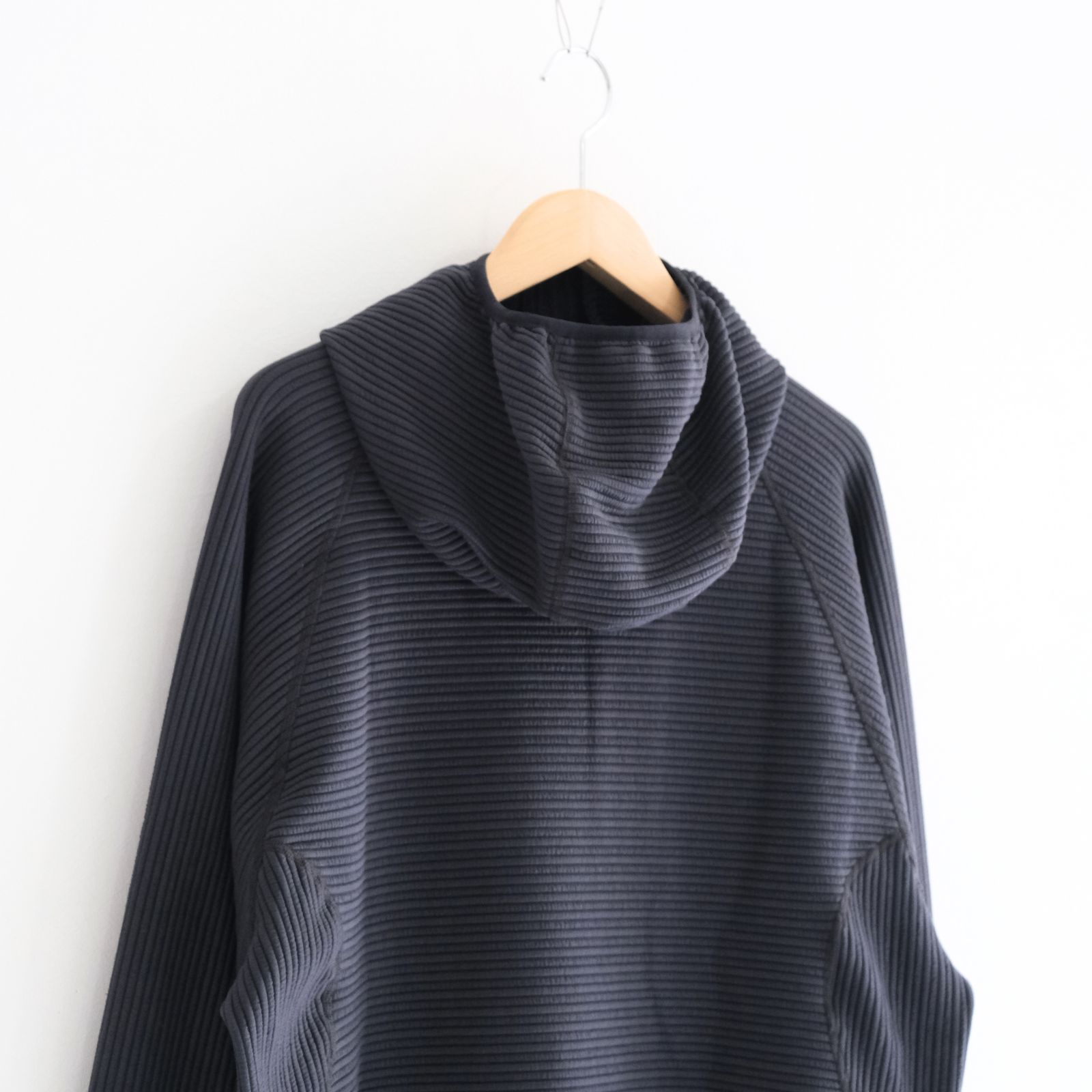 Uneven Anonymous Balaclava Hoodie / アンイーヴン アノニマス バラクラバ フーディー（OFF BLACK）