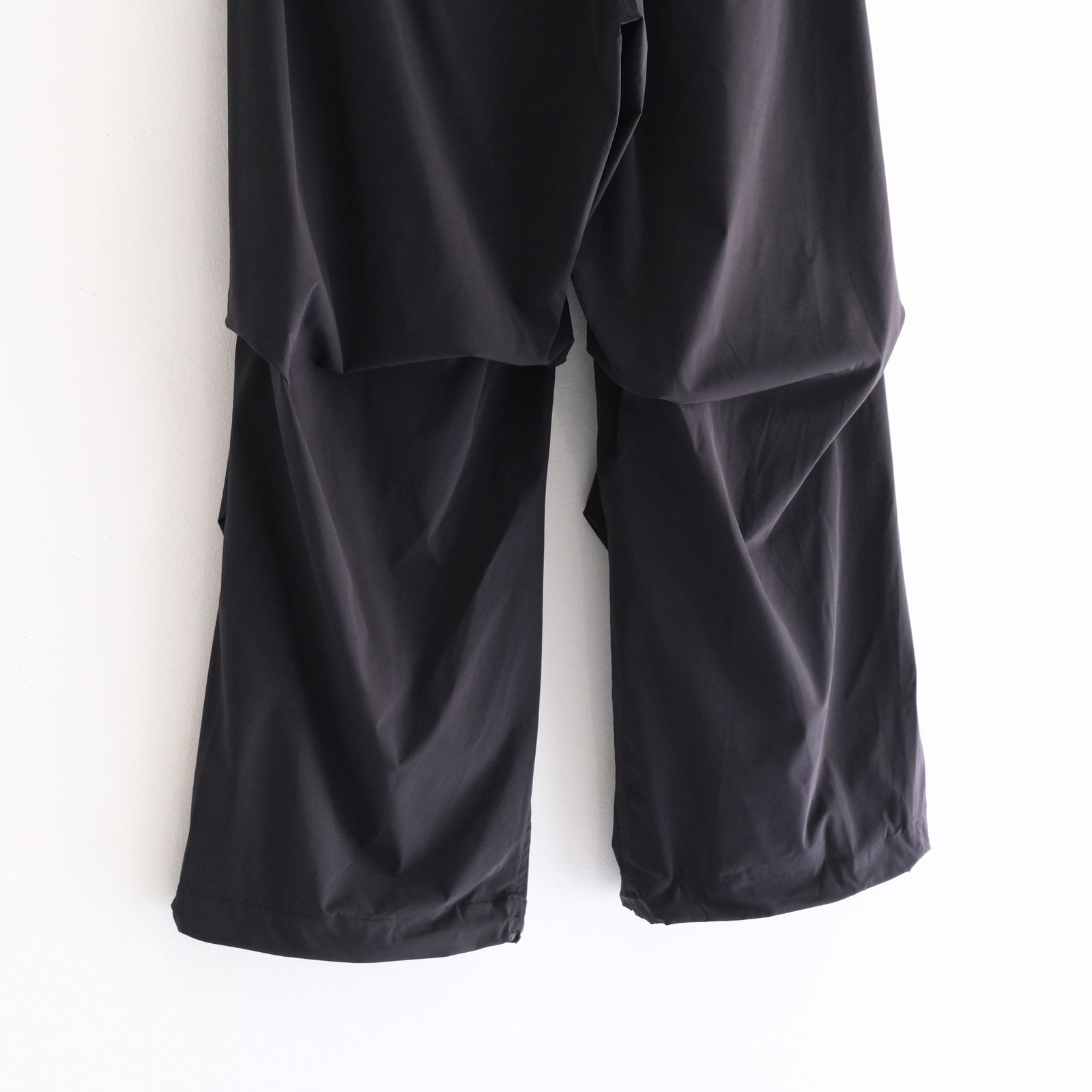 _163 / ライクラ 裏タックパンツ/（BLACK）
