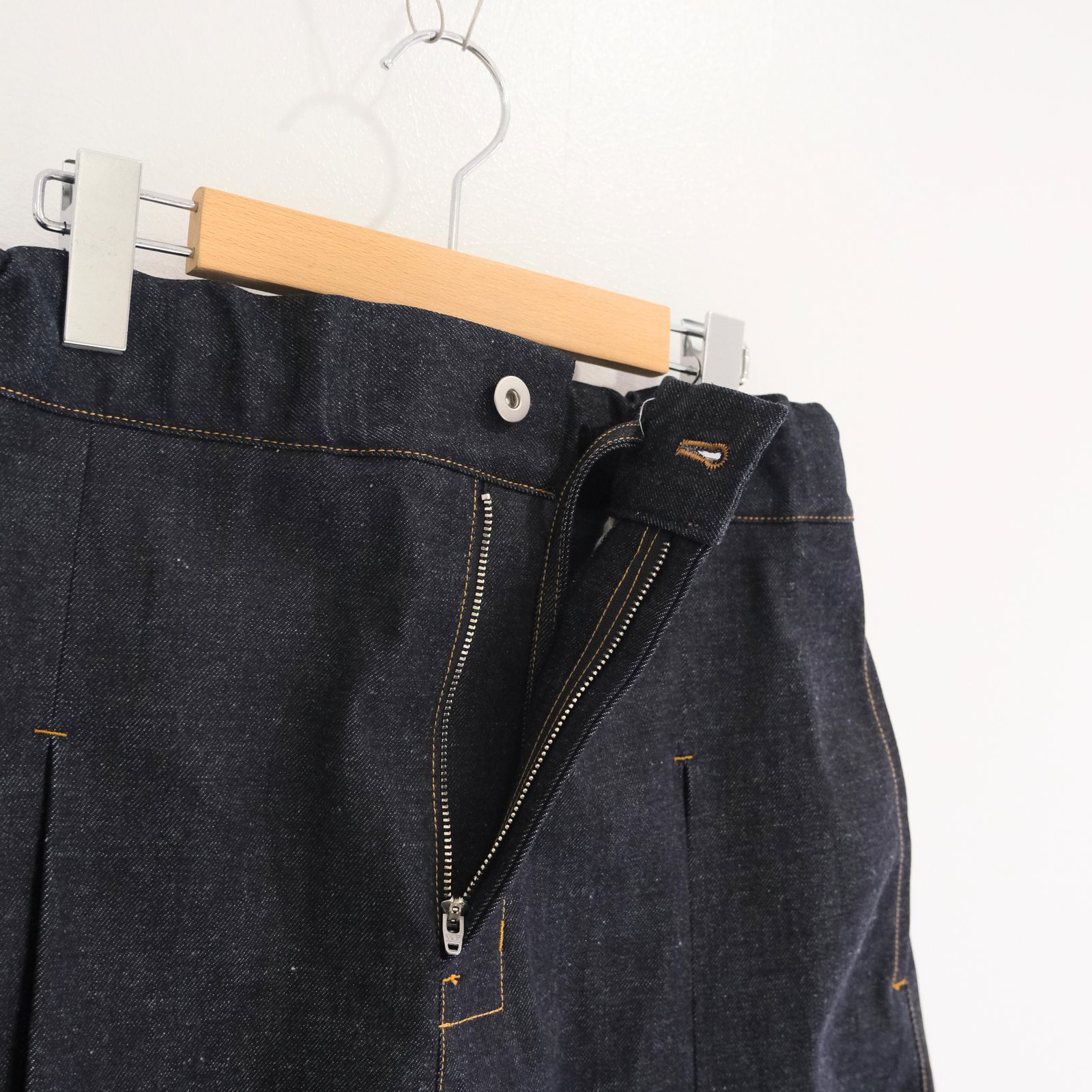 BOX PLEAT TROUSER RAW DENIM/ ボックスプリーツトラウザー / デニム / パンツ / ボトムス / RAW INDIGO