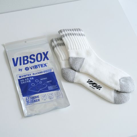 is-ness x VIBSOX / ソックス / 抗菌素材 / WHITE x GRAY