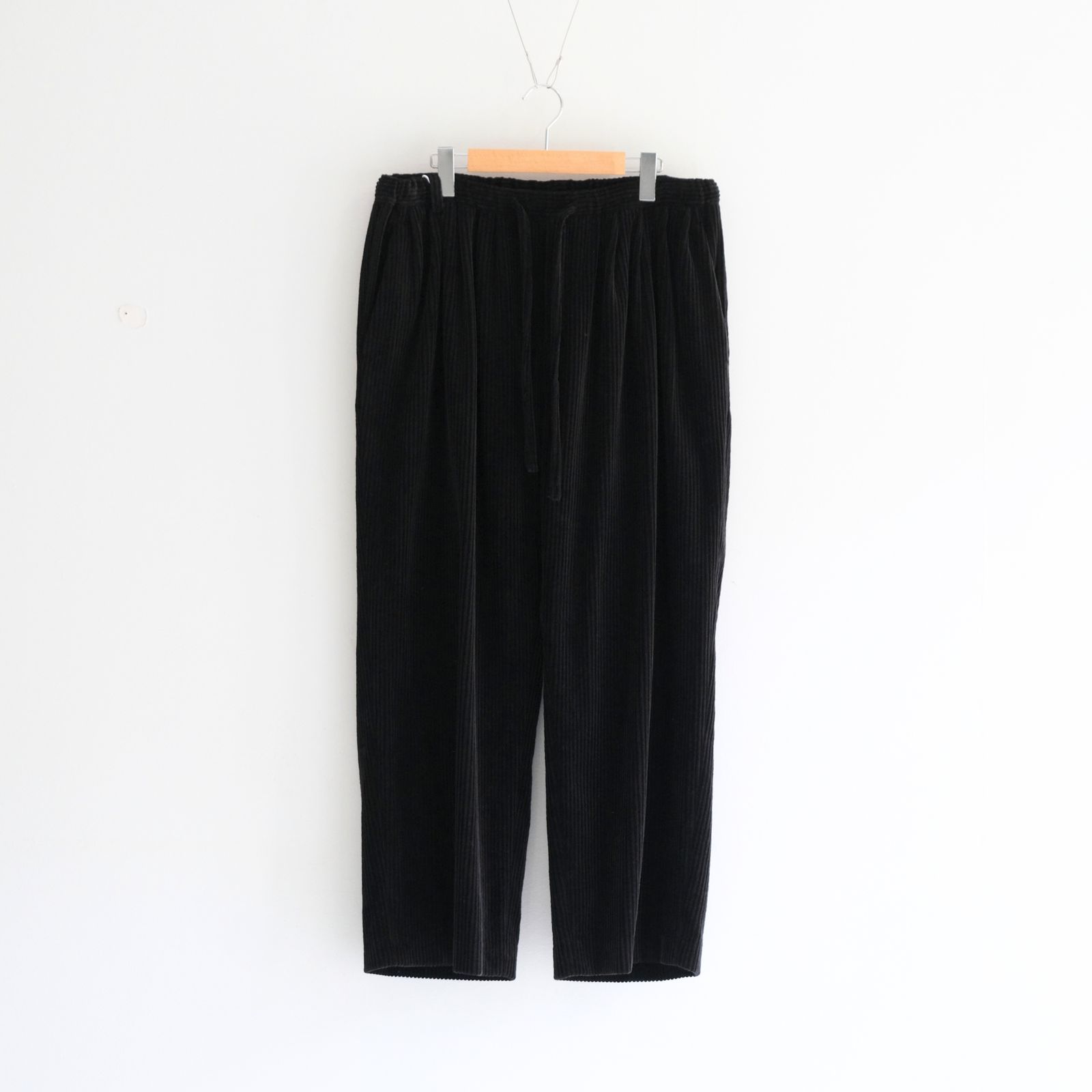 【残り1点】Corduroy Relax Trousers（Black）