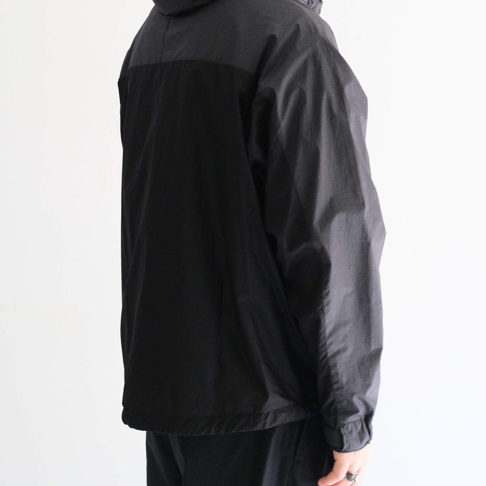 Dyneema® Grid Windbreaker / ダイニーマ® グリッド ウィンドブレーカー（OFF BLACK）