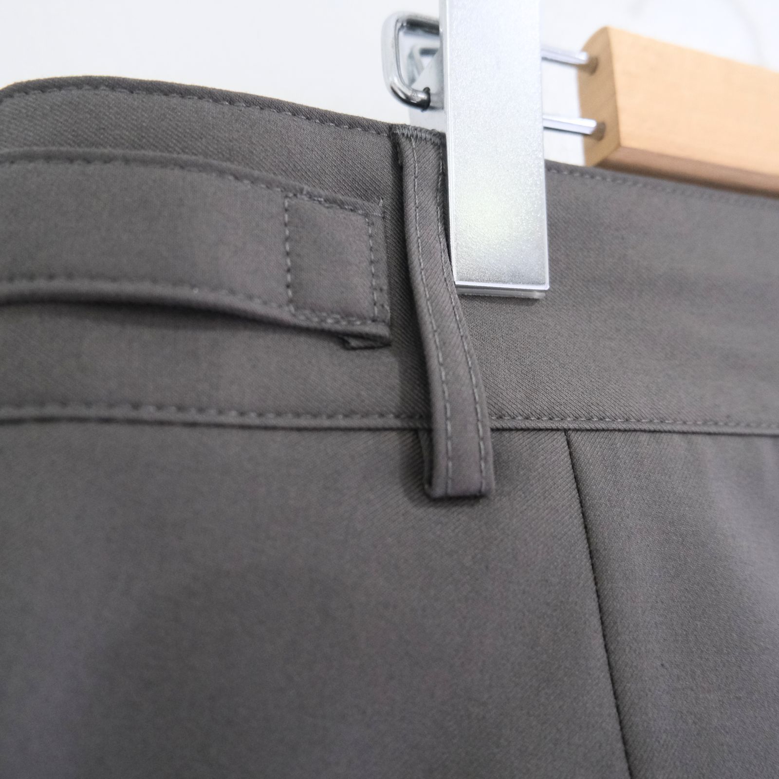 Santiago Slacks / サンティアゴスラックス（OLIVE GRAY）