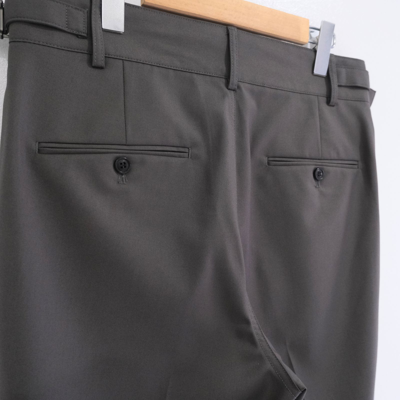 Santiago Slacks / サンティアゴスラックス（OLIVE GRAY）