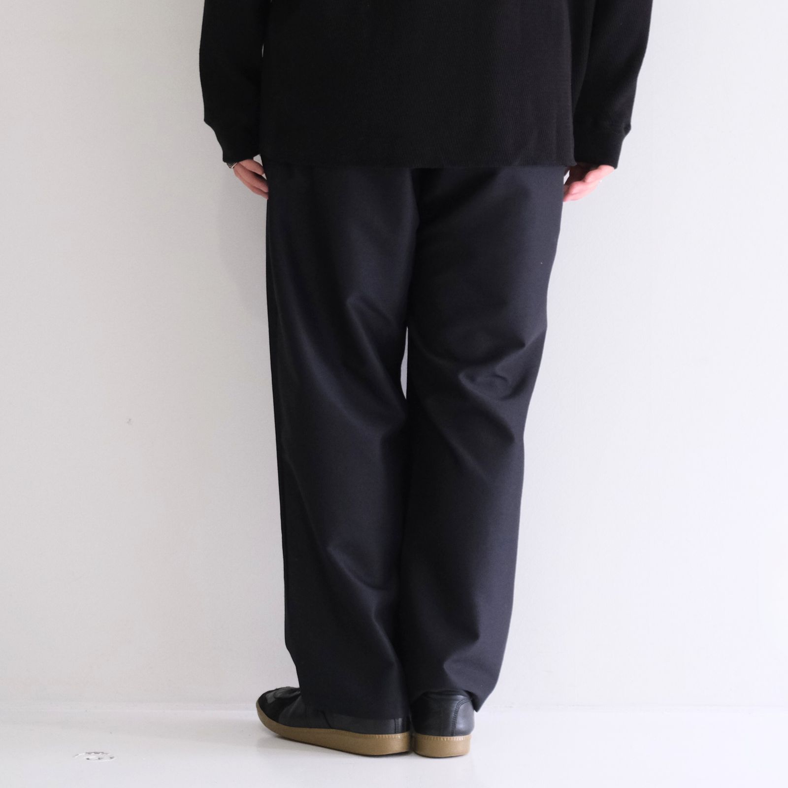 TUCK EASY PANTS - Silk / Wool - / タックイージーパンツ - シルク/ウール -（Navy）