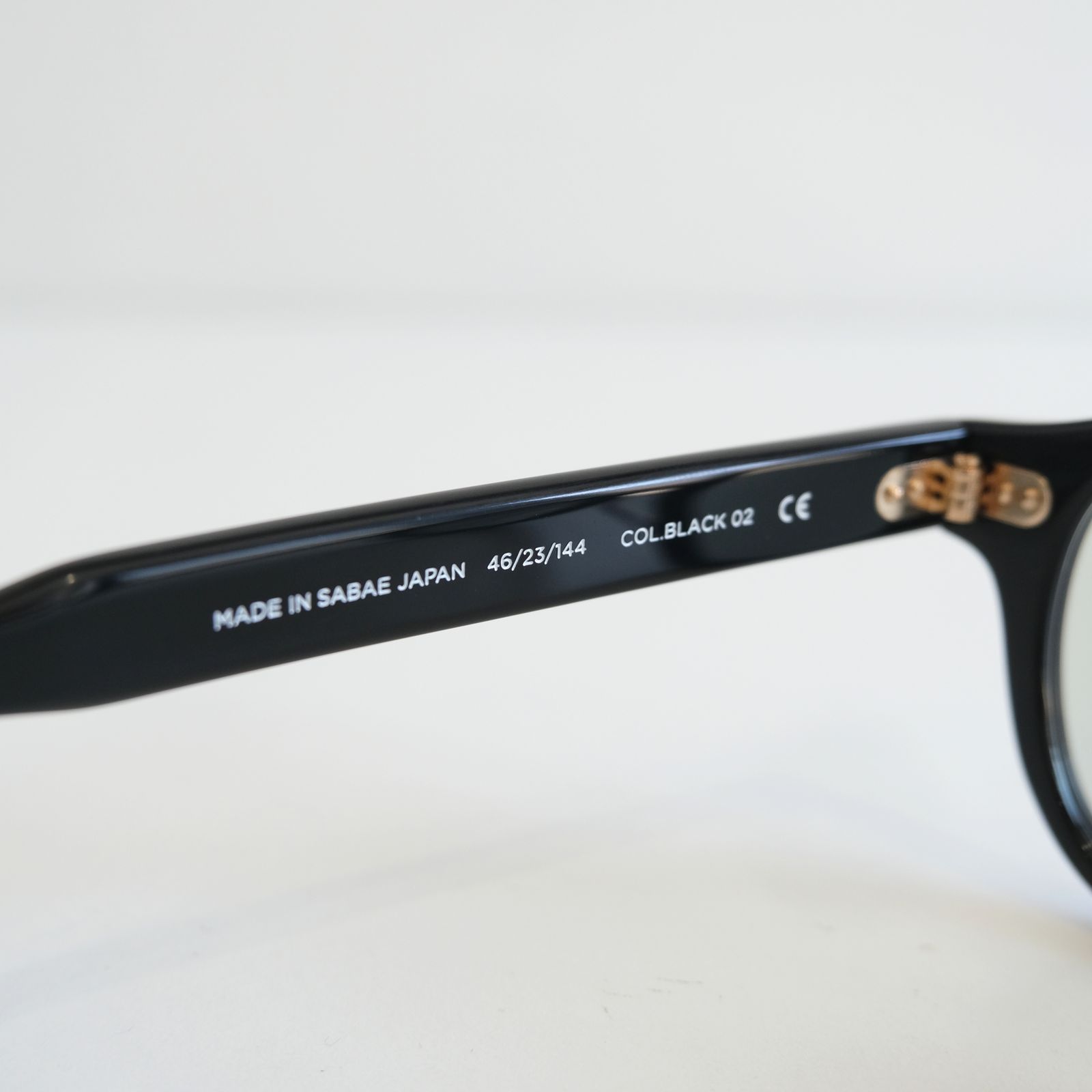 NOCHINO #2（GLOSS BLACK × GREY GREEN to D.GREY）