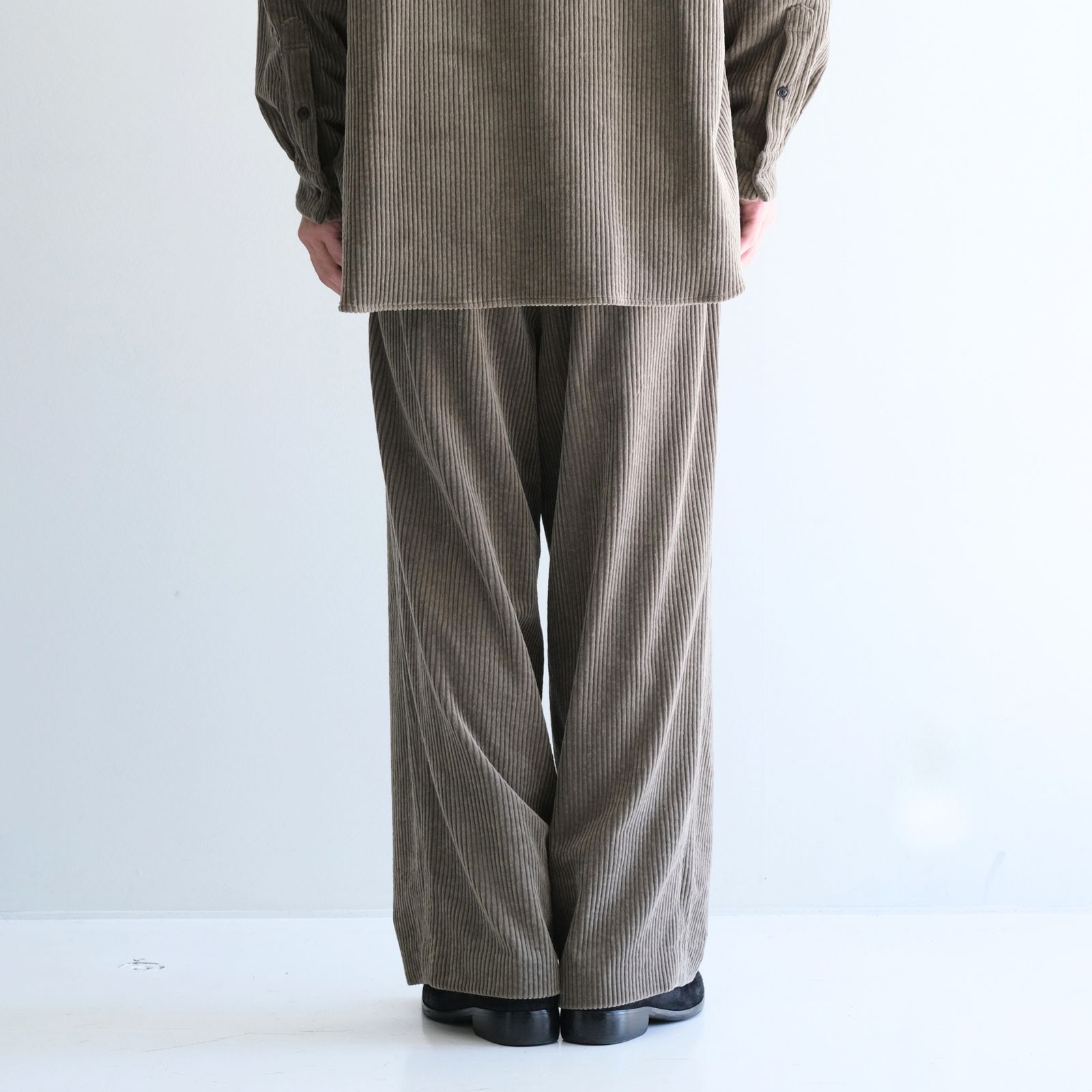 【残り1点】Corduroy Relax Trousers（Beige）