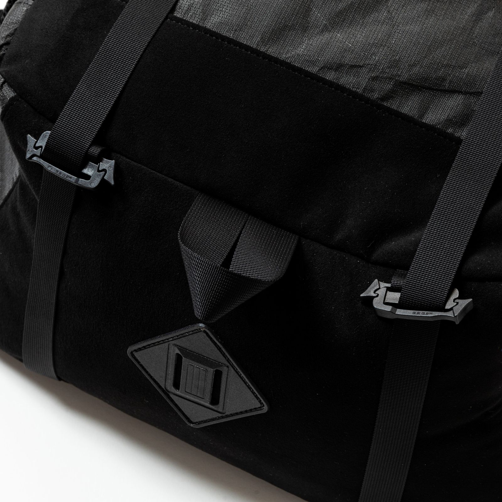 【入荷時期：2026年8月頃】UltraWeave™ Daypack"Common" / ウルトラウィーブ デイパック コモン（CARBON BLACK）