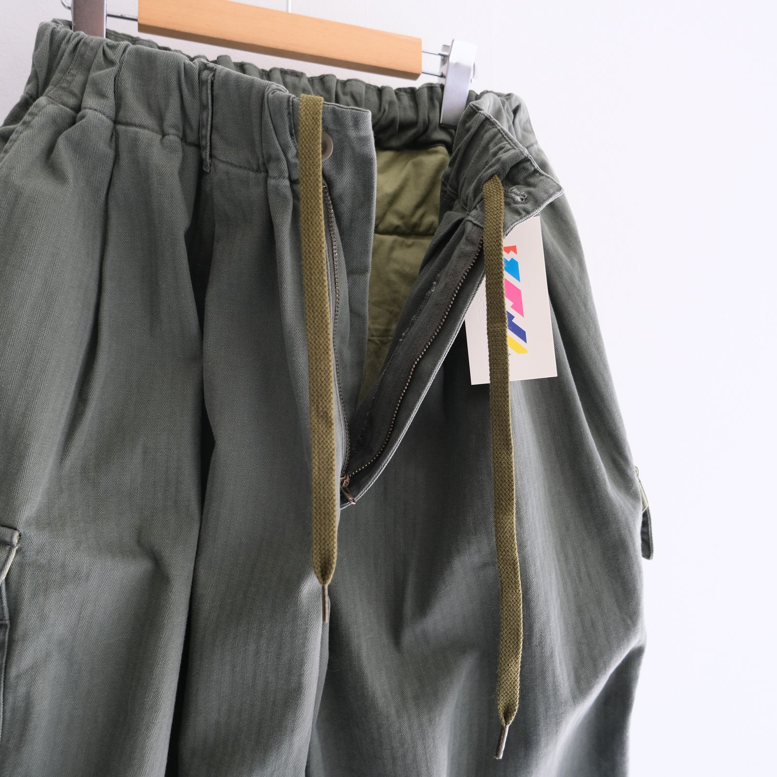 Herringbone 6-Pocket Pants / パンツ / カーゴパンツ / ヘリンボーン / KHAKI
