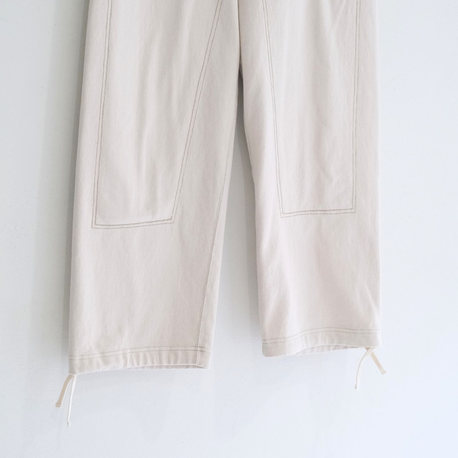 CONTRADICT SWEAT PANTS / パンツ/ スウェット / ダブルニー / 裏毛素材 / SHADOW WHITE