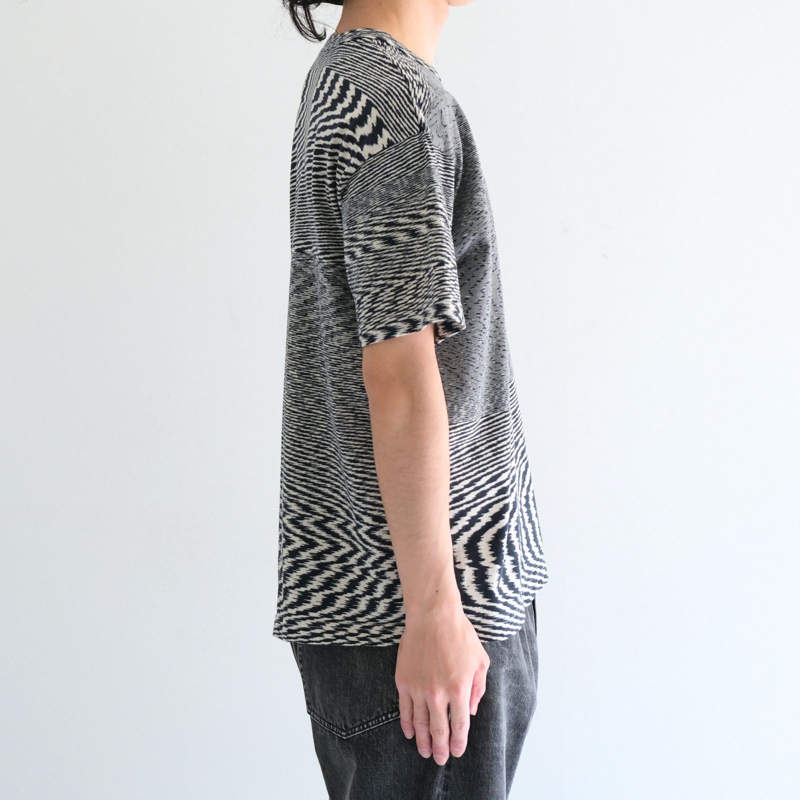 VORTEX TECHNICAL LOGO TEE fabric by SUN/kakke （BLACK OR WHITE）