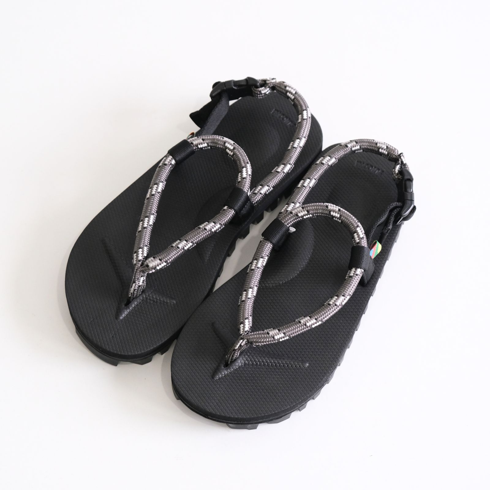 Suicoke x is-ness GUT KAT-2-ISN（CHARCOAL x BLACK）