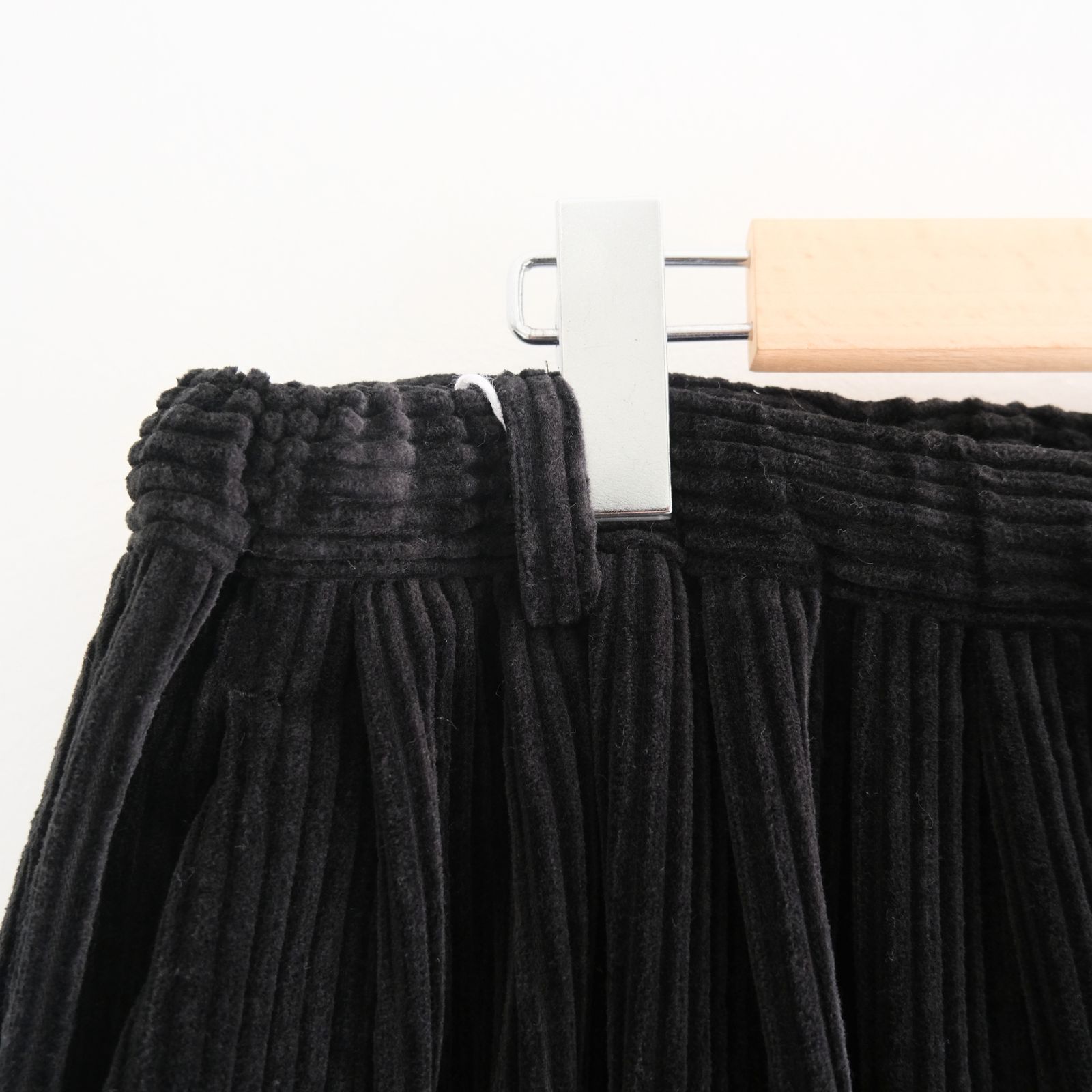 【残り1点】Corduroy Relax Trousers（Black）