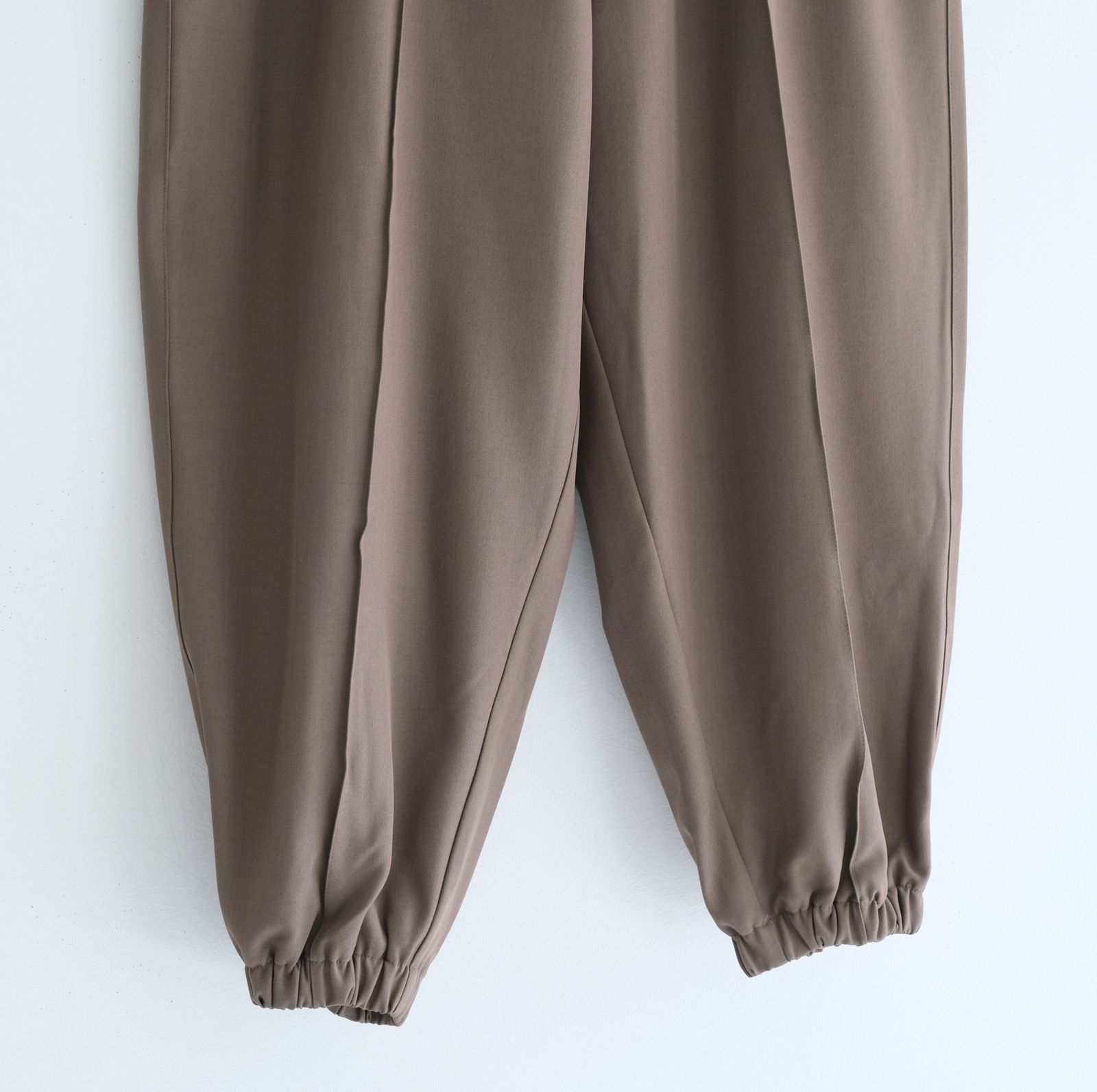 MERELY US SUPER COMFY JOGGER / パンツ / ジョガーパンツ / DARK TAUPE