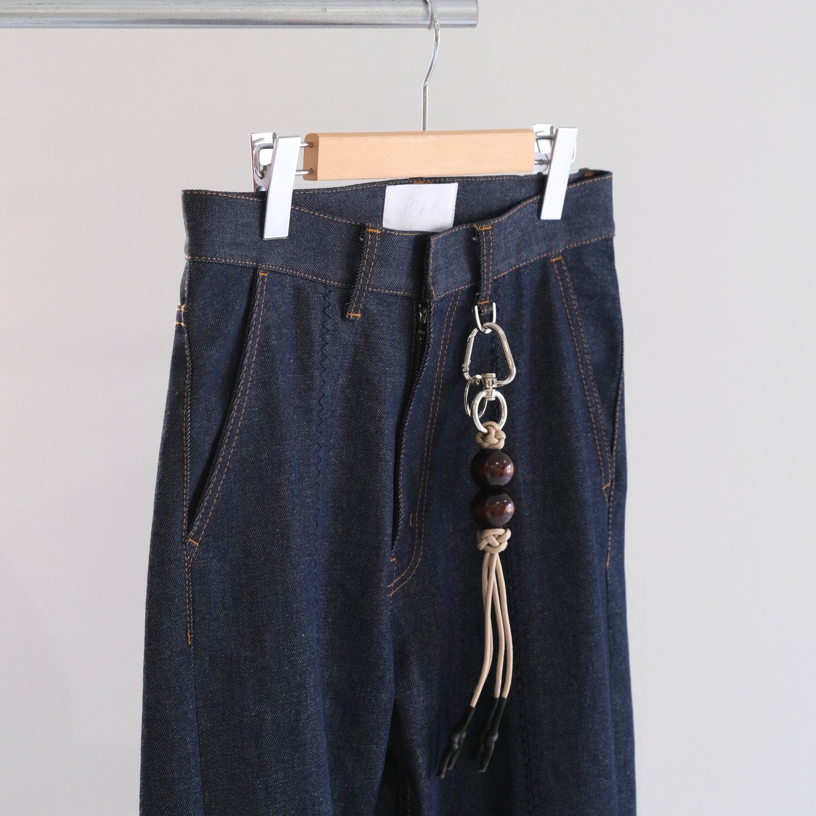 CHARM KEY CHAIN（BROWN×BEIGE）
