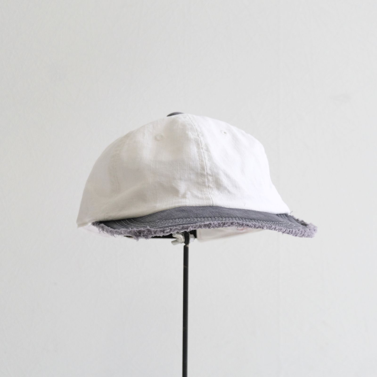 WASHED-OUT GENERAL CAP（OFF WHITE×FADE BLACK）