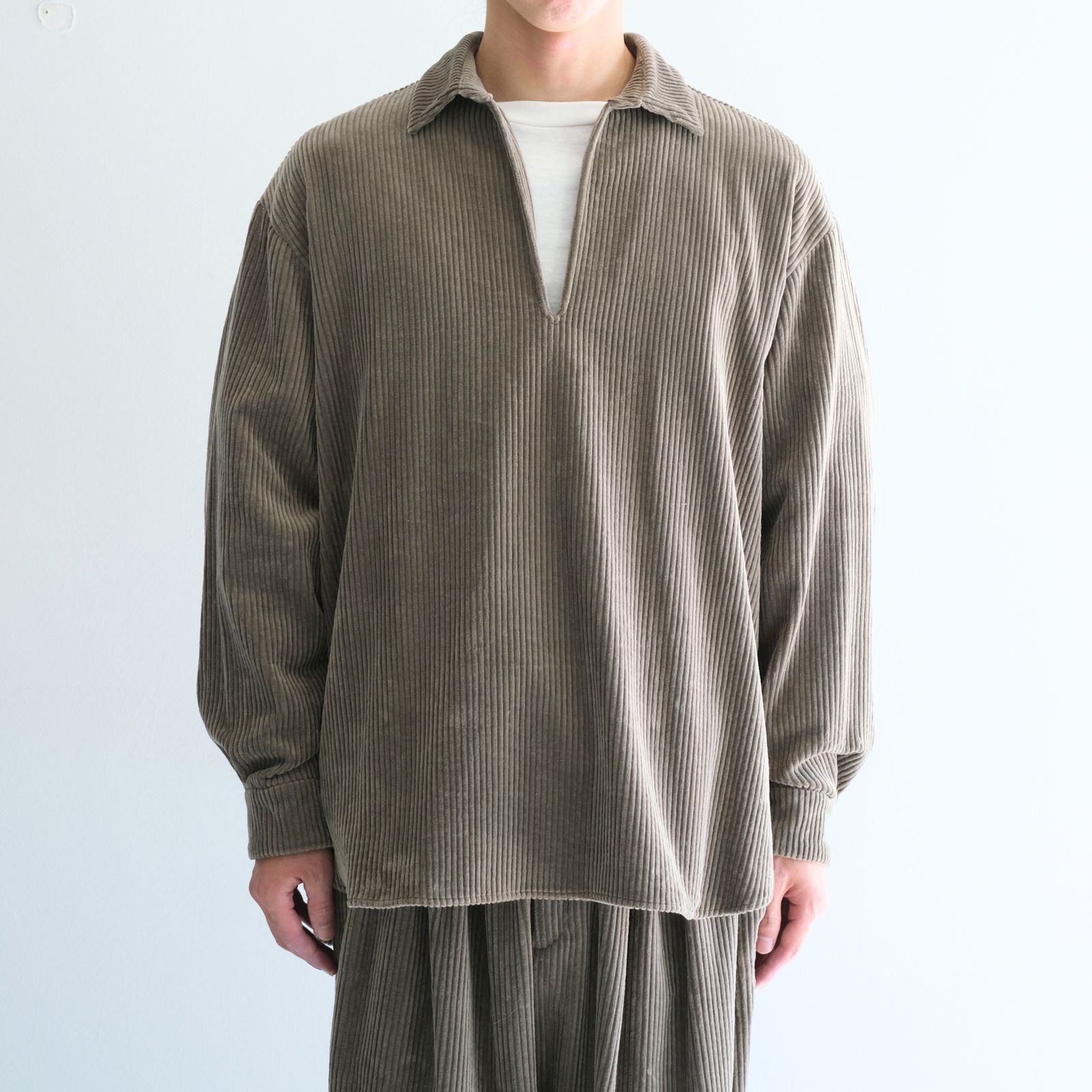 【残り1点】Corduroy Skipper Shirts（Beige）