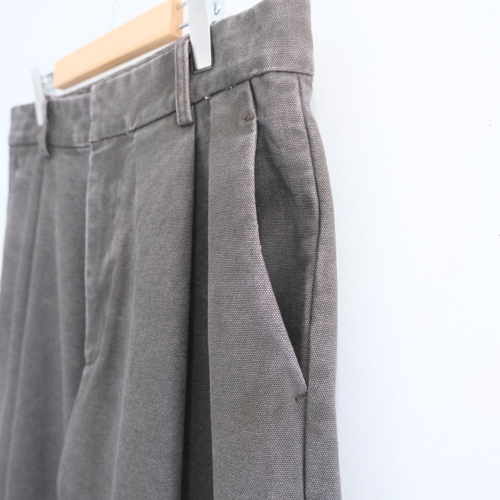 【残り1点】MERELY WASHED CANVAS FLARED PANTS（VINTAGE CAMEL）