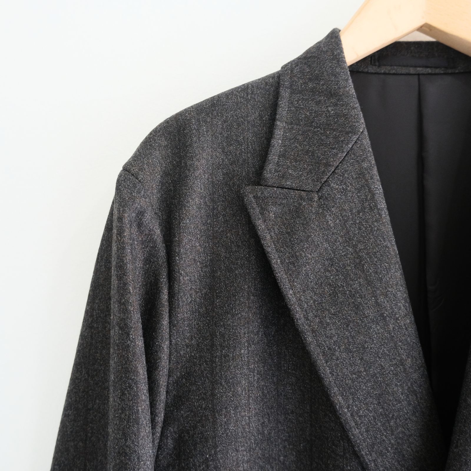 【残り1点】MELANGE BARATHEA STRIPE DB JKT（CHARCOAL BROWN）