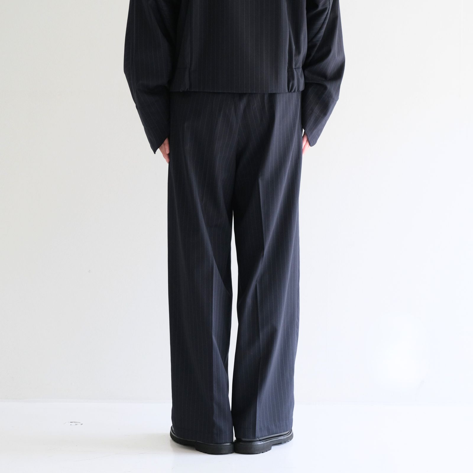【残り1点】Merino Wool High-waist Slacks / メリノウール ハイウエスト スラックス（NAVY STRIPE）