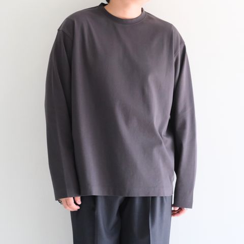 Basis L/S Tee / ベーシック長袖Tシャツ（GRAPHITE）