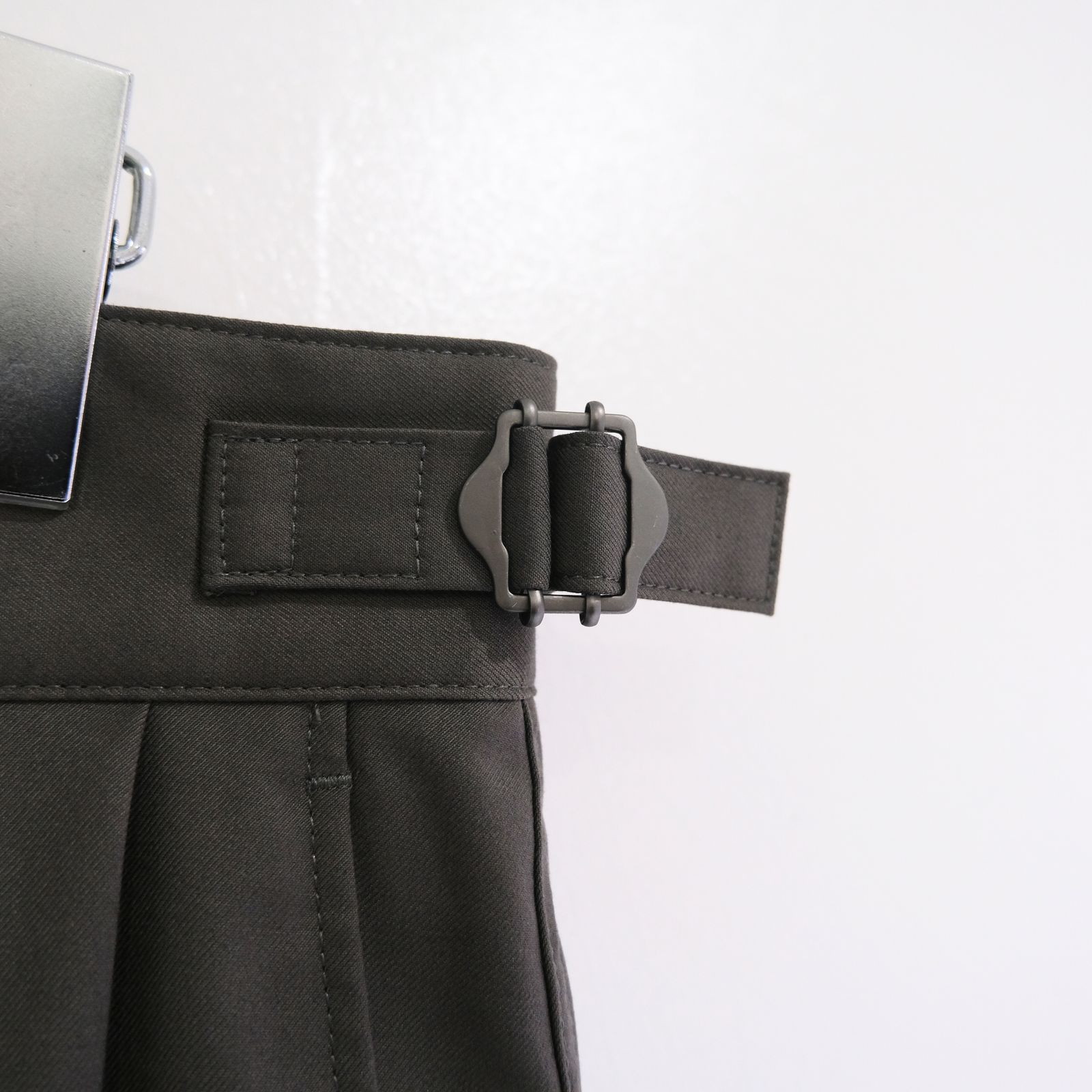 Santiago Slacks / サンティアゴスラックス（OLIVE GRAY）