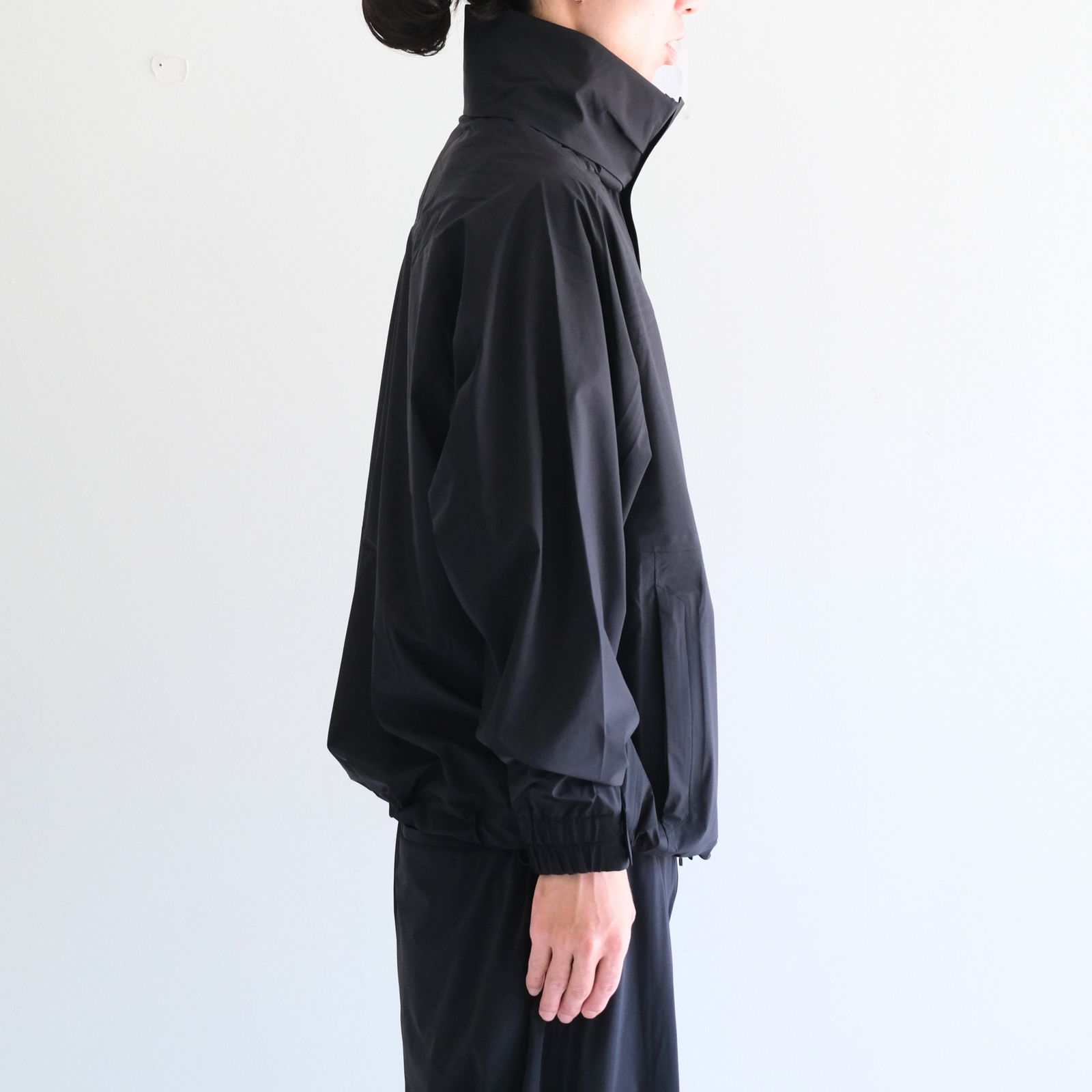Temporal Fold Shell JKT / テンポラル フォールド シェル ジャケット（OFF BLACK）