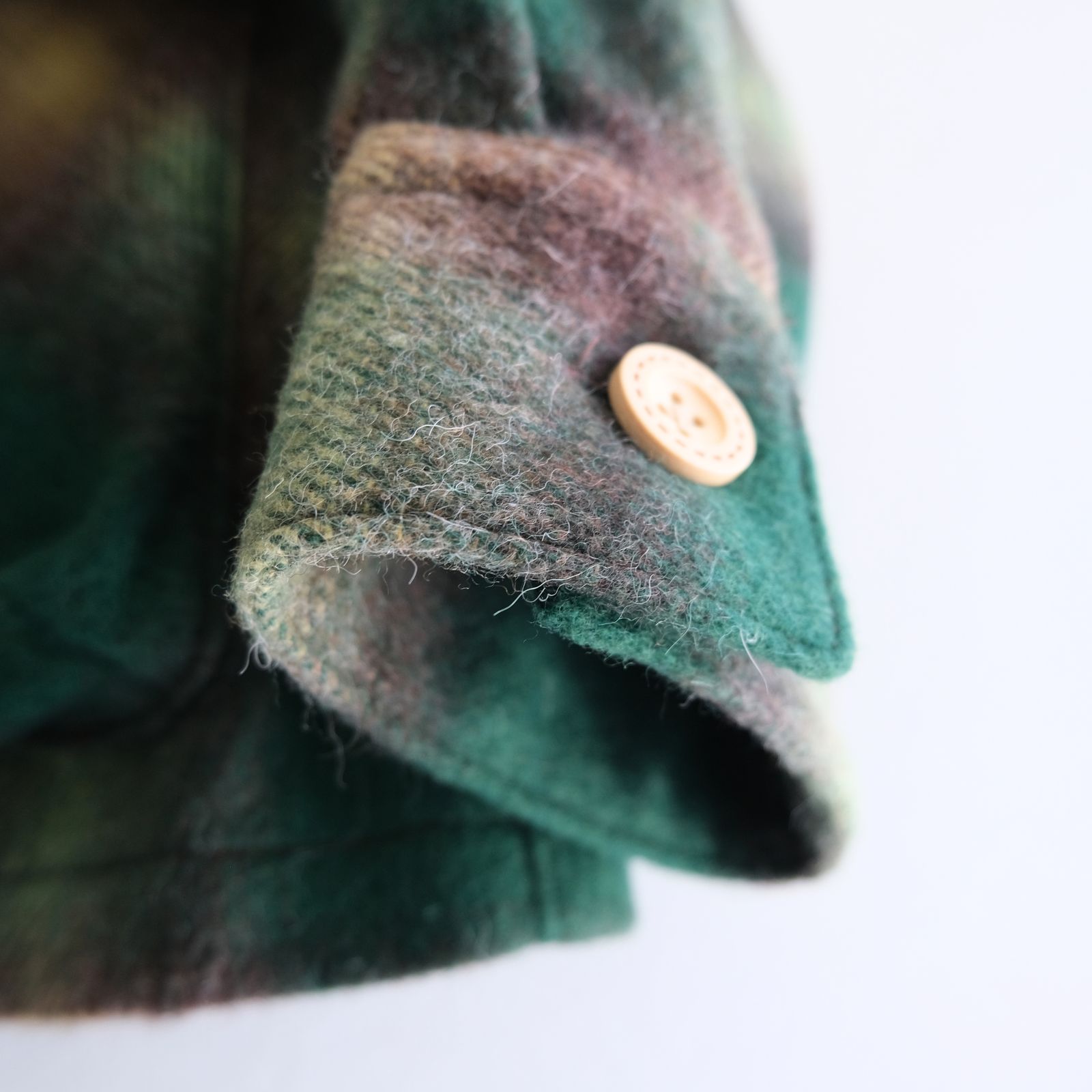 【残り1点】SHAGGY WOOL CHECK SAFARI JACKET（GREEN）
