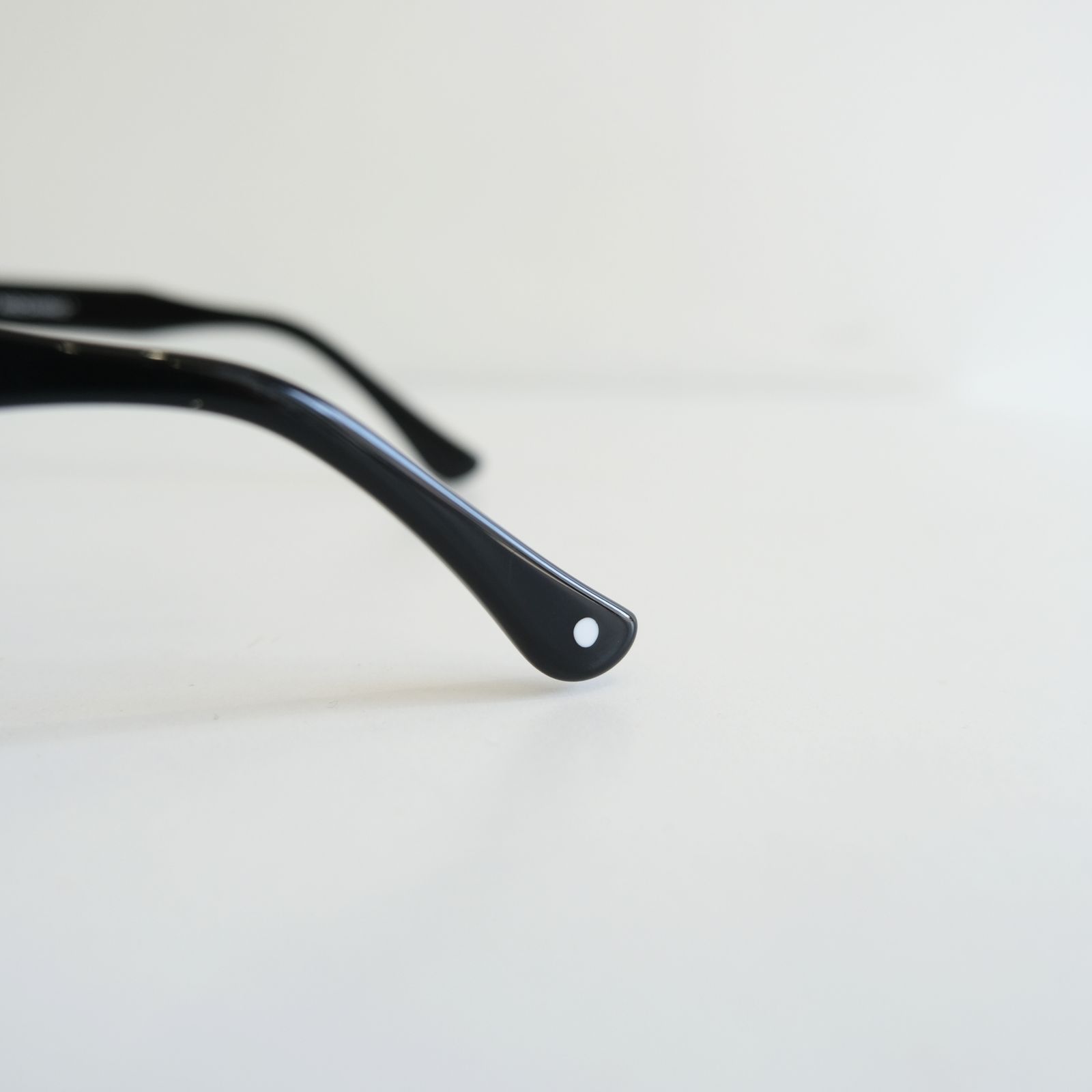 NOCHINO #2（GLOSS BLACK × GREY GREEN to D.GREY）