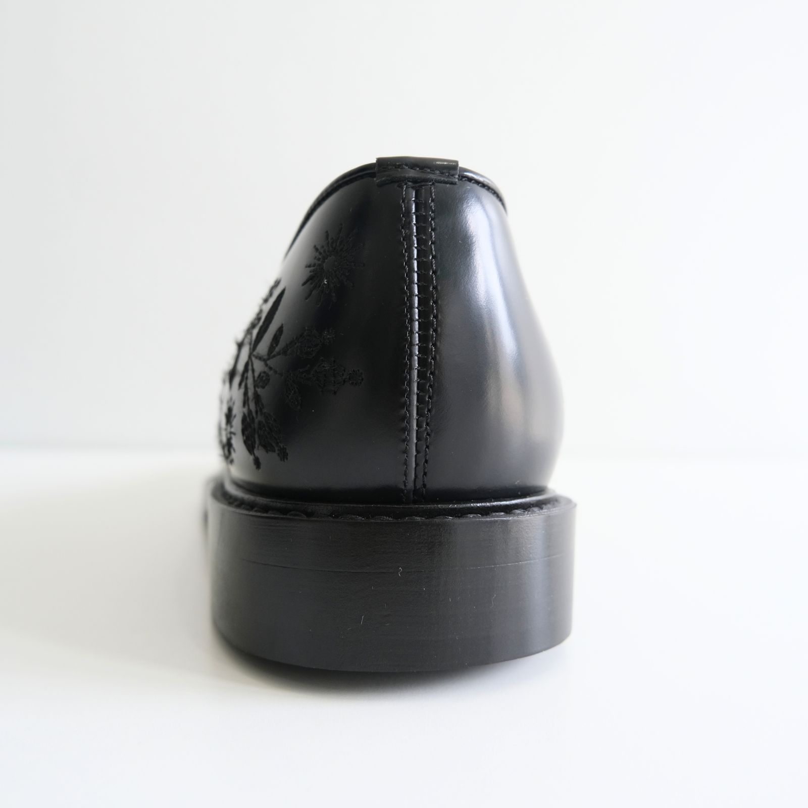 "DANCE" Embroidered Opera Shoes by HARUTA（BLACK）