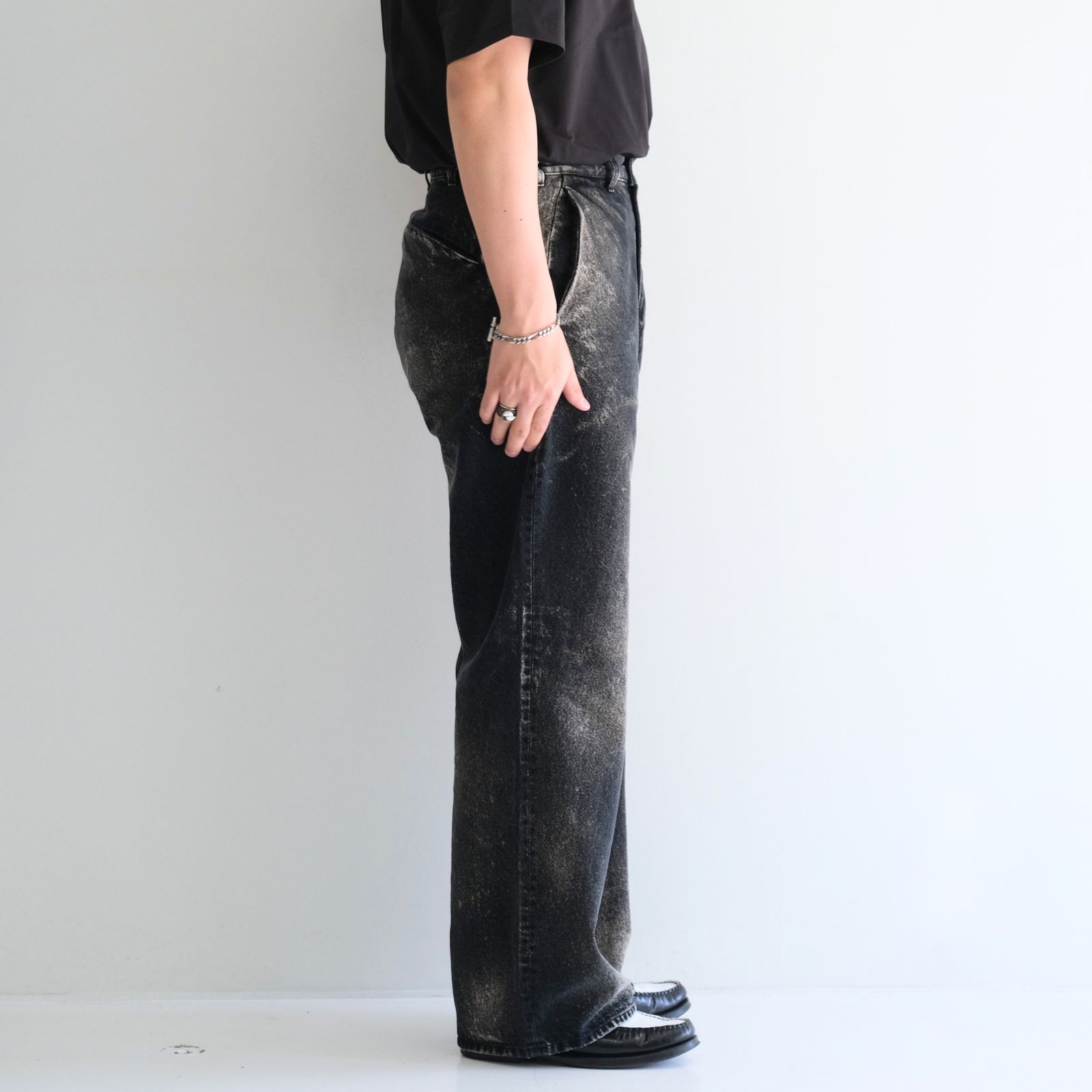CHEMICAL WASH DENIM PANTS / ケミカルウォッシュデニムパンツ（BLACK）