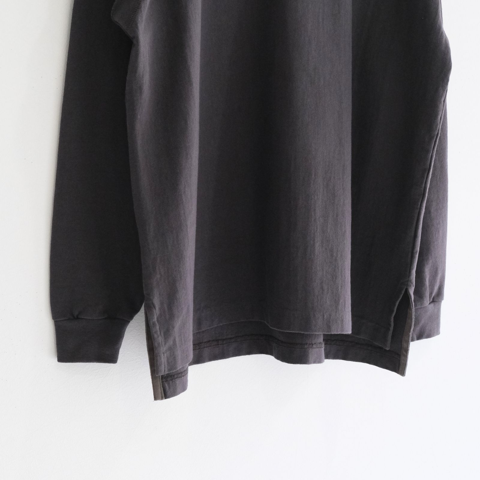DETROIT LOGO CUTOFF LS TEE（FADE BLACK）