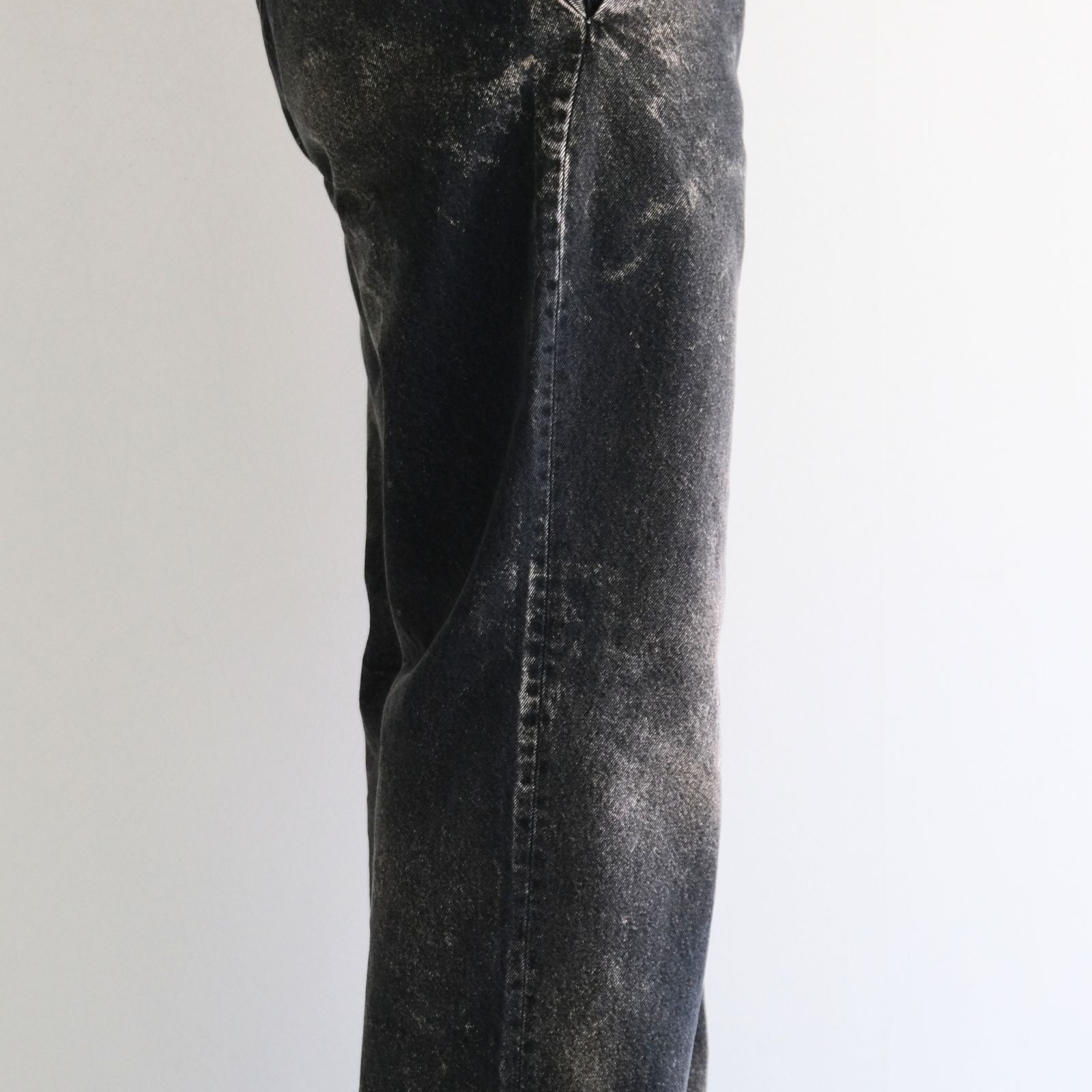 CHEMICAL WASH DENIM PANTS / ケミカルウォッシュデニムパンツ（BLACK）