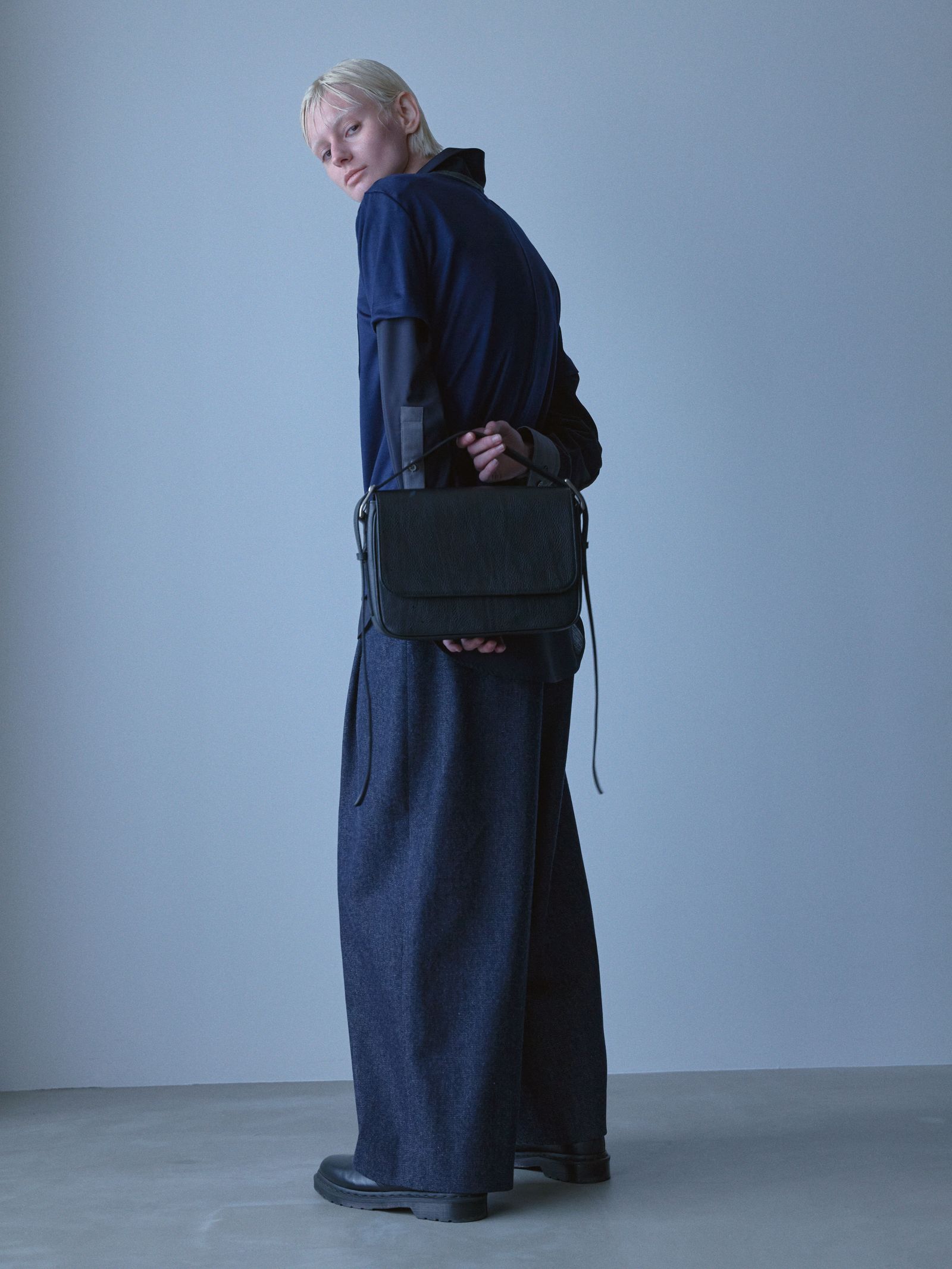 【入荷時期：2026年8-9月頃】Leather Shoulder Bag [Dumbo] / レザー ショルダー バッグ [ダンボ]（Black）