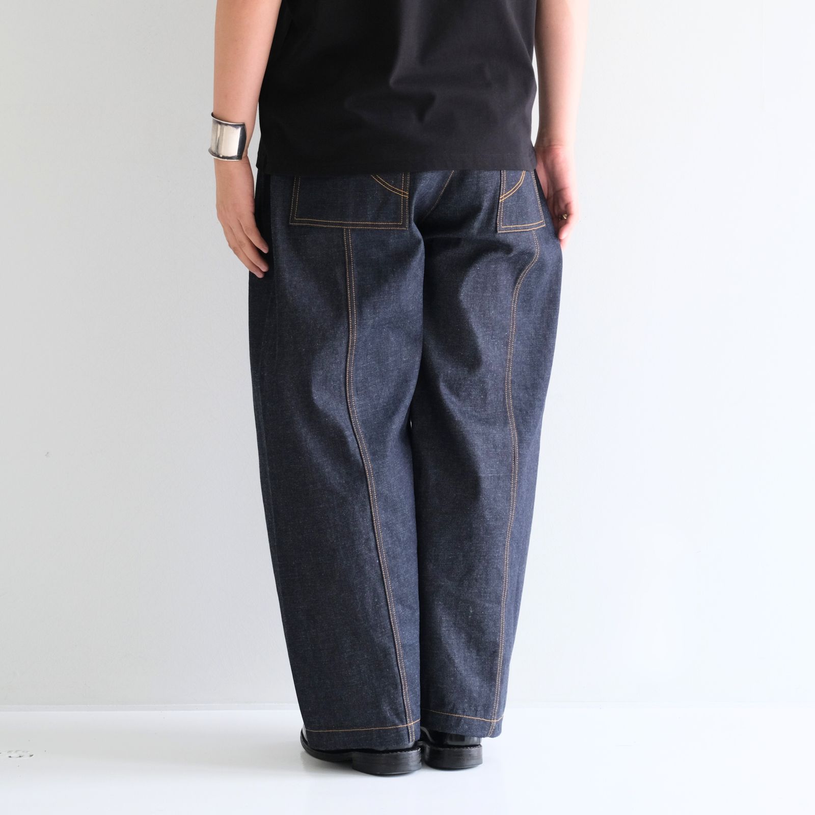 WELT TROUSER RAW DENIM / ワイドストレート / デニム/ ボトムス
