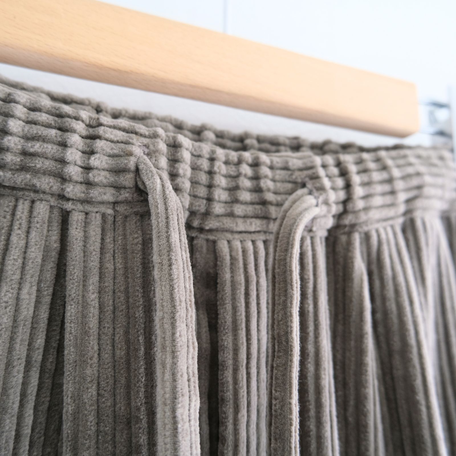【残り1点】Corduroy Relax Trousers（Beige）