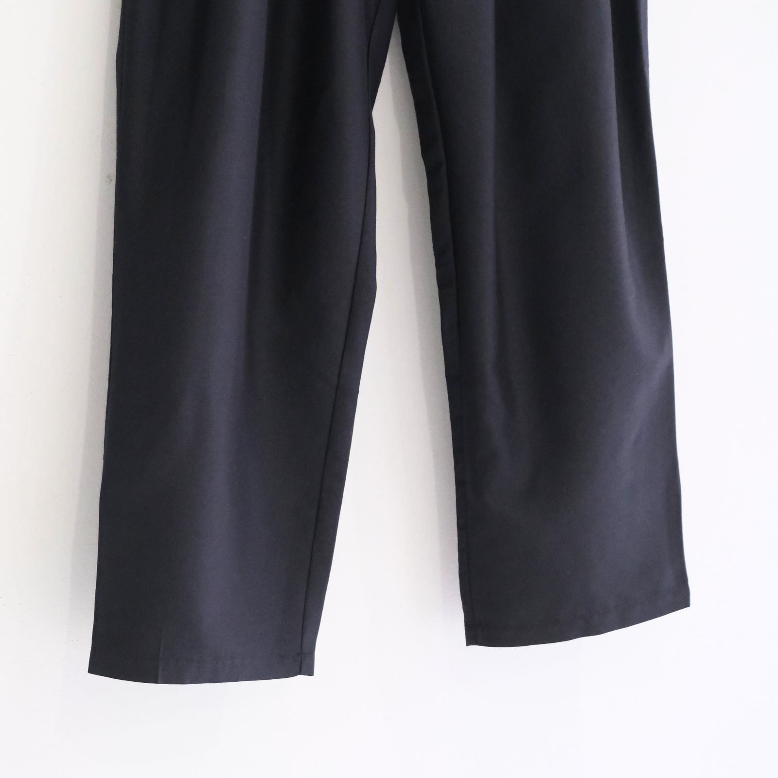 TUCK EASY PANTS - Silk / Wool - / パンツ / イージーパンツ / ウール / シルク / Navy