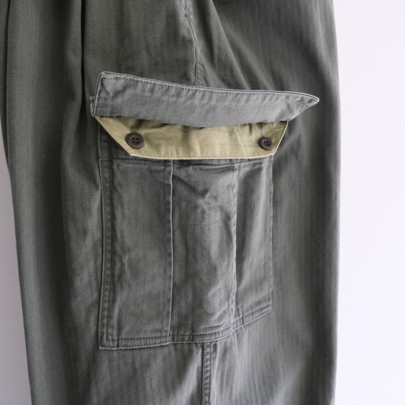Herringbone 6-Pocket Pants / パンツ / カーゴパンツ / ヘリンボーン / KHAKI