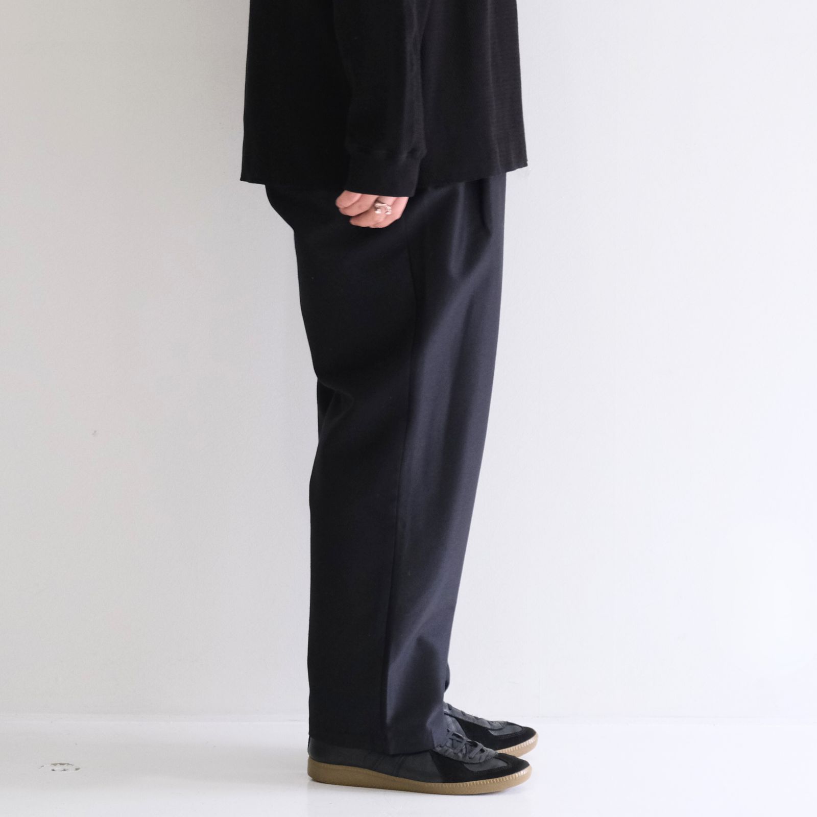 TUCK EASY PANTS - Silk / Wool - / タックイージーパンツ - シルク/ウール -（Navy）