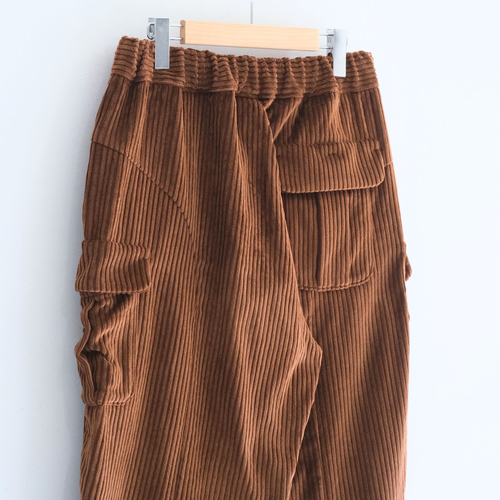 【残り1点】WIDE-WALE CORDUROY CARGO PANTS（BROWN）