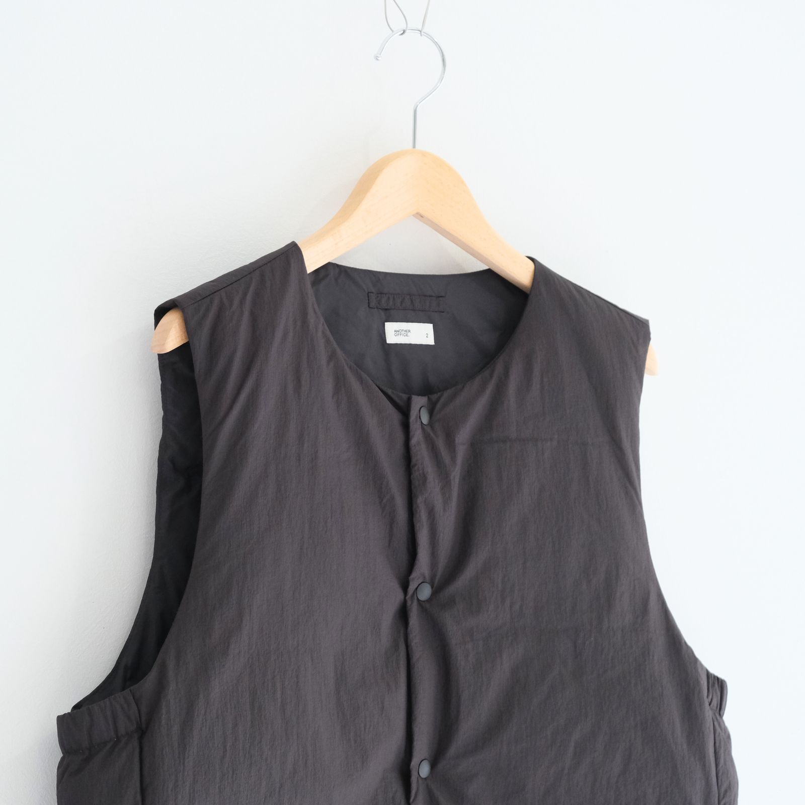 Layer Down Vest / ベスト / ダウンベスト / ダックダウン / Graphite