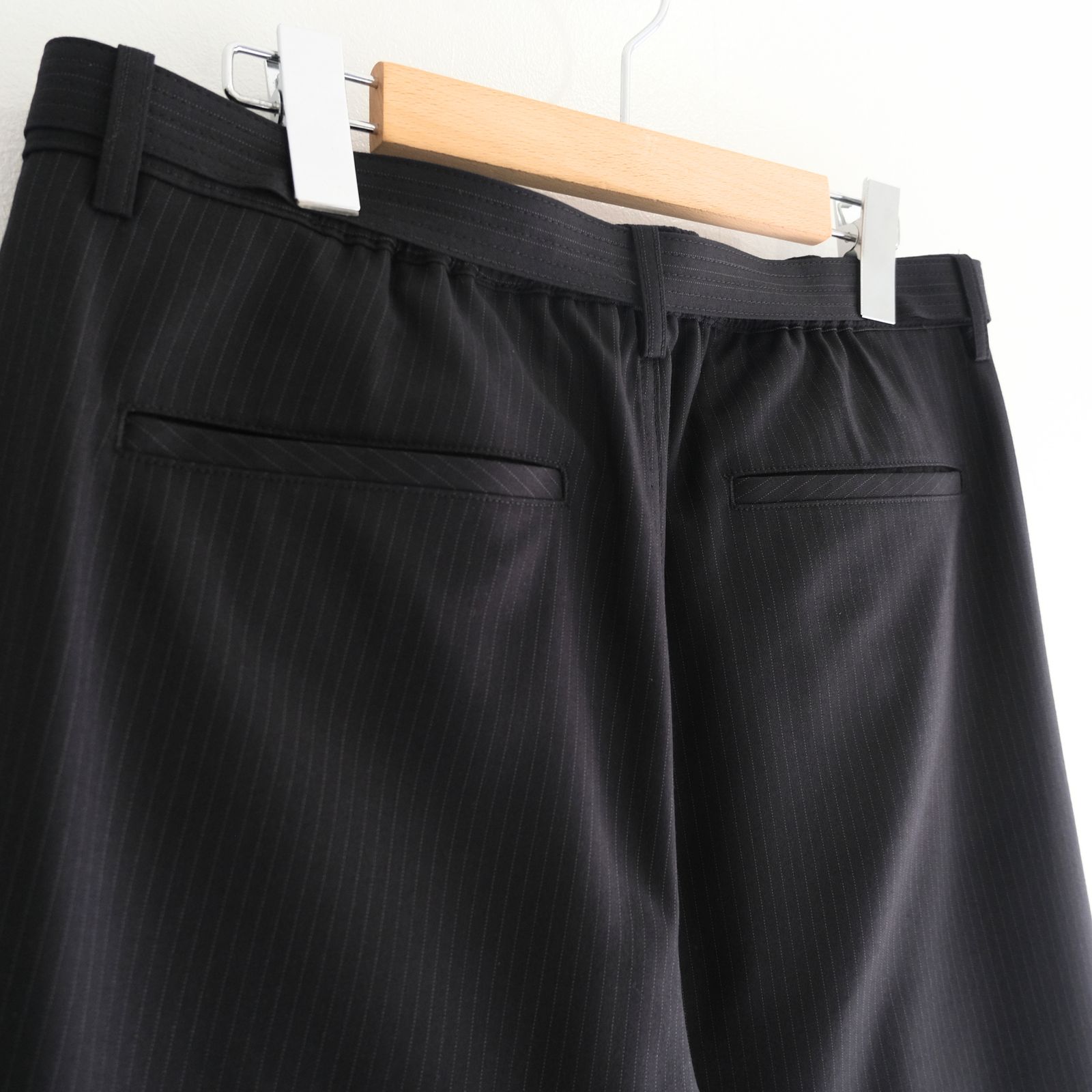 Hemingway Stripe Bermuda Pants / ヘミングウェイ ストライプ バミューダ パンツ（BLACK）