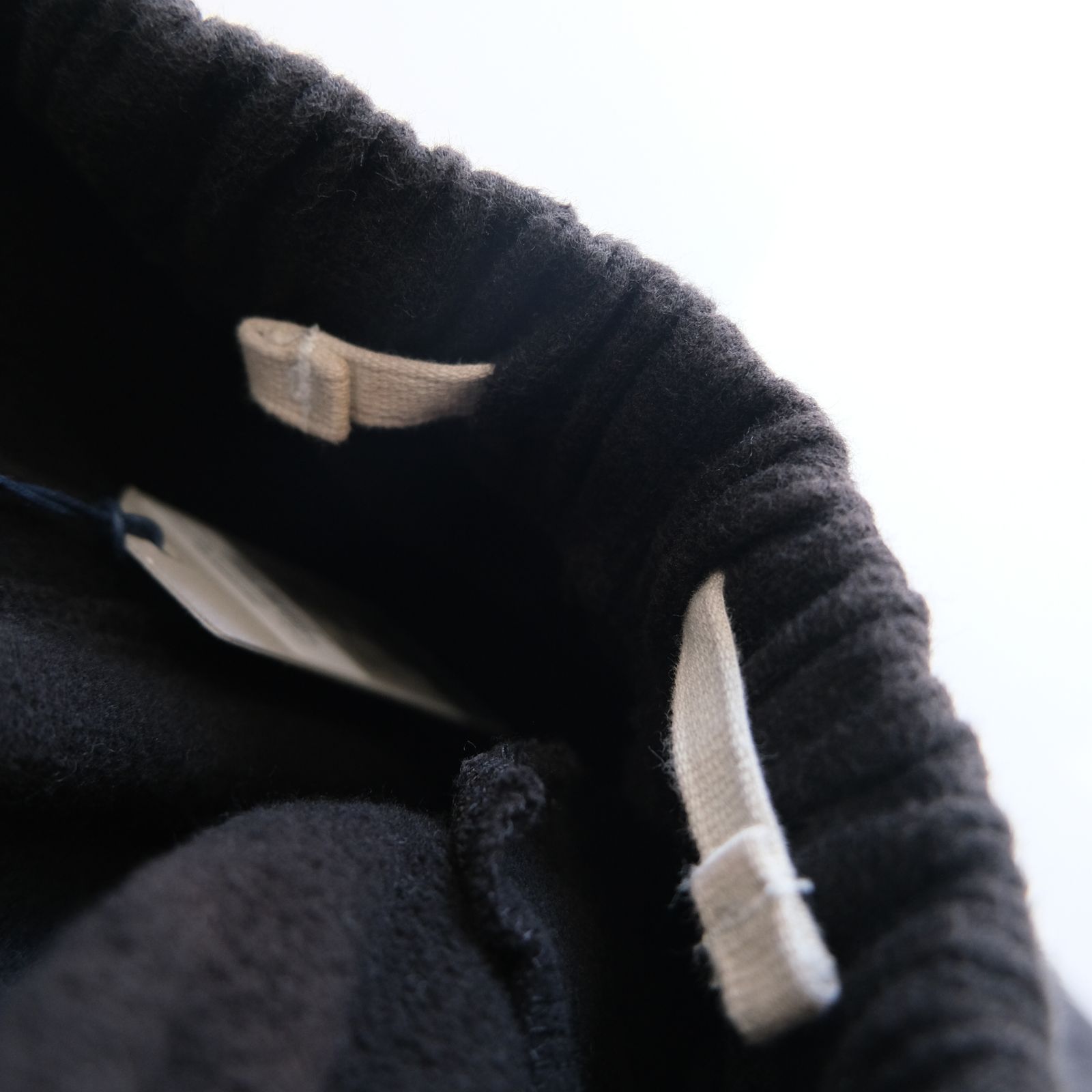 Reimagined Newsboy Fleece-Lined Sweatpants / パンツ / スウェットパンツ / Bleached Black