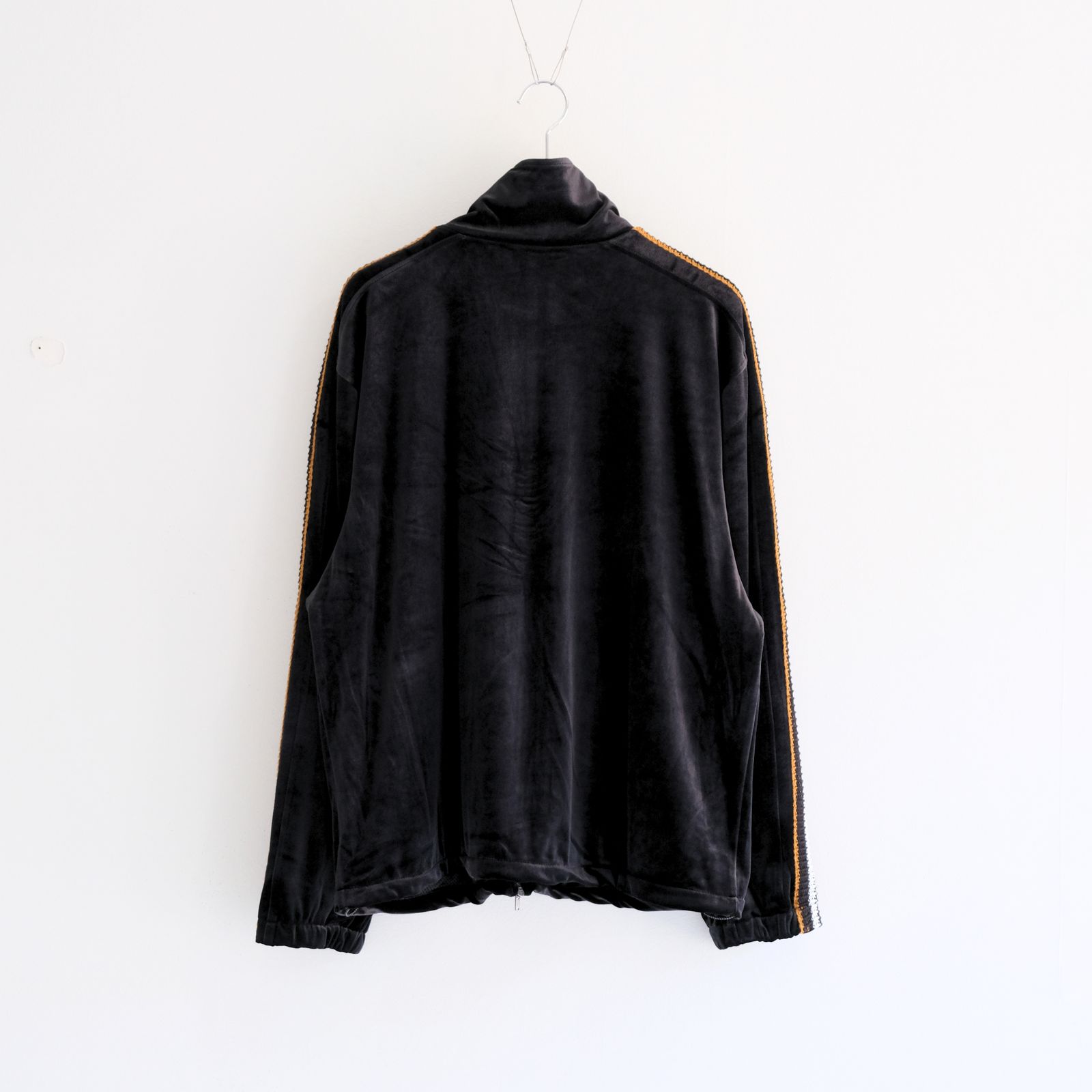【残り1点】VELOUR TRACK JACKET（BLACK）