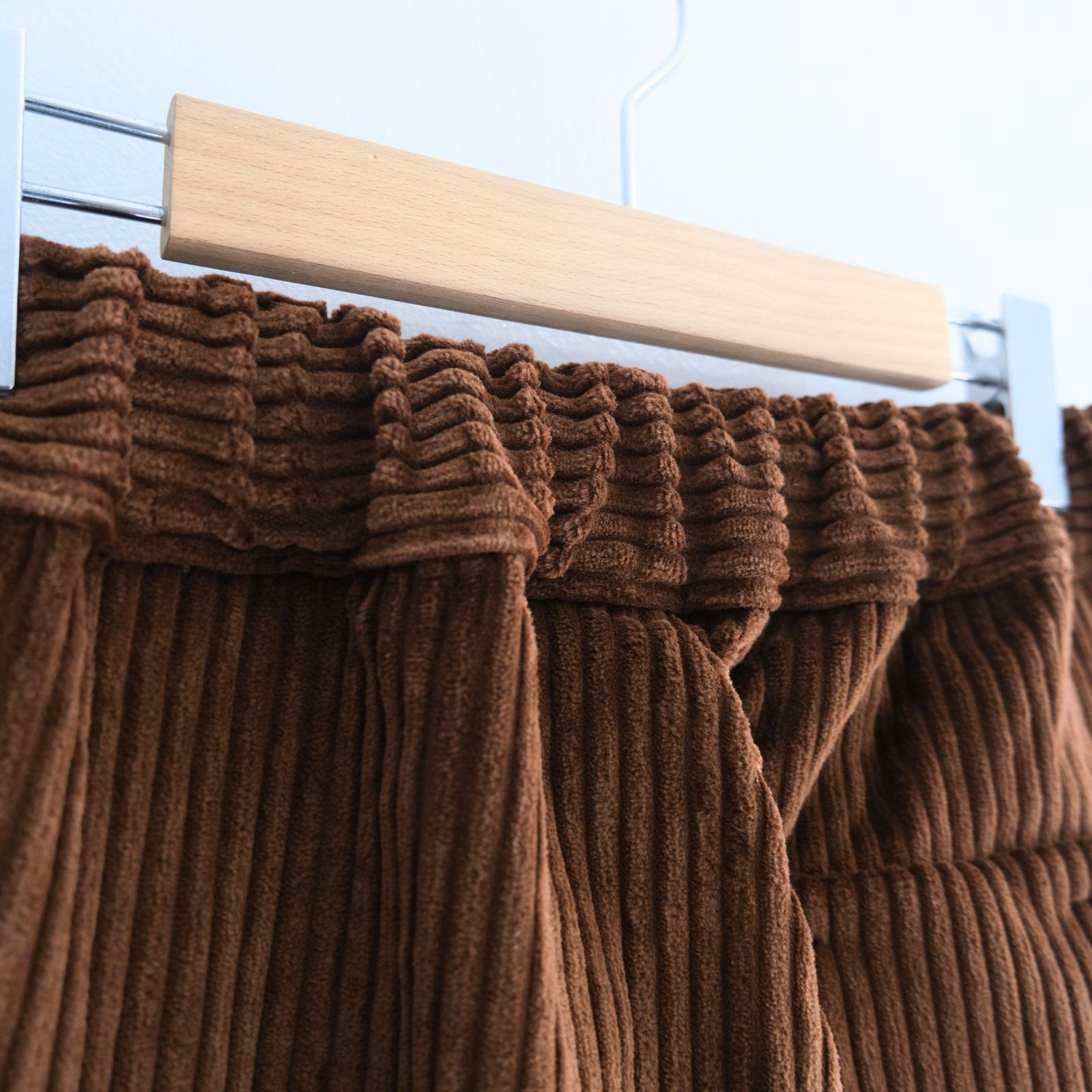 【残り1点】WIDE-WALE CORDUROY CARGO PANTS（BROWN）