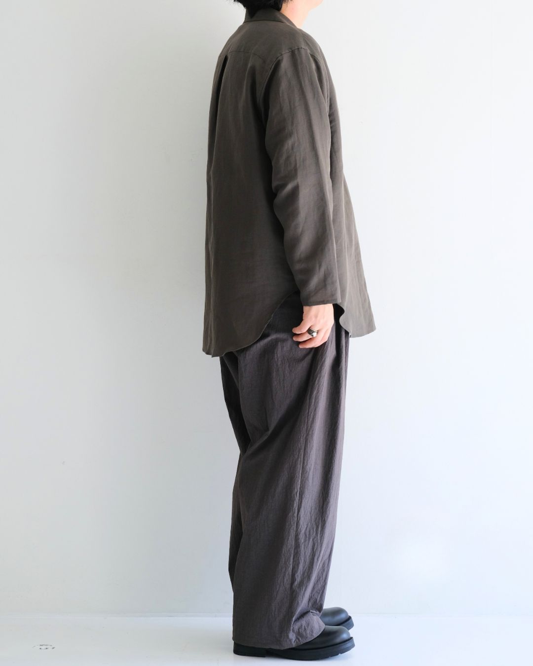 トーンを合わせたコーディネート。