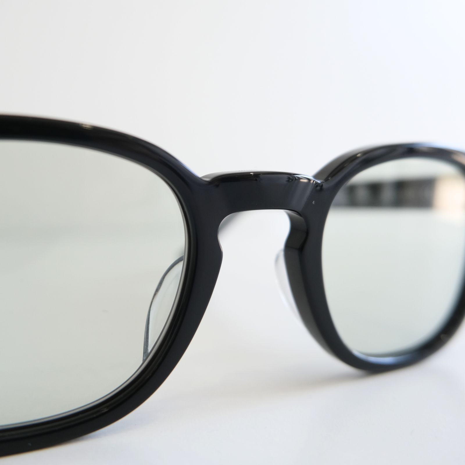 NOCHINO #2（GLOSS BLACK × GREY GREEN to D.GREY）