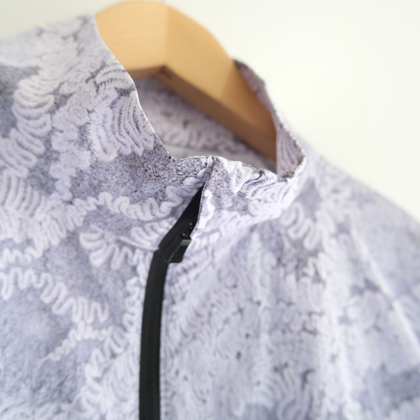 LIGHT WEIGHT WIND SHELL JACKET（MIYU TERASAWA）